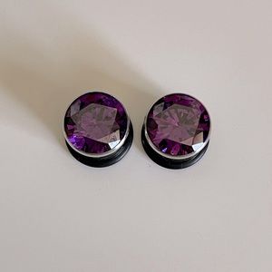 Surgical steel purple crystal single flare tunnels size 1/2´´ body jewelry